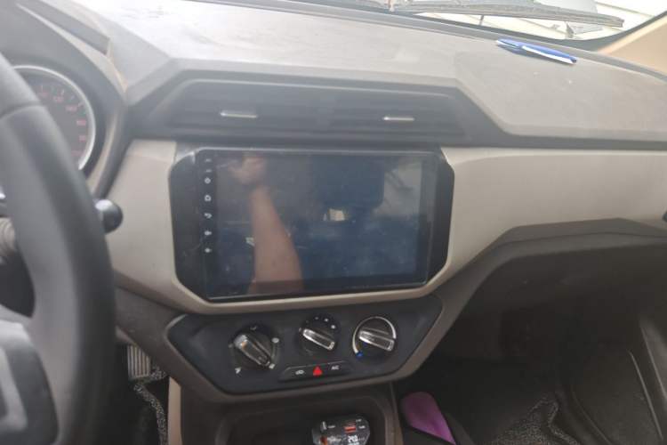 Used Wuling Hongguang 2018 1.5L S Standard Version L2B Audio And AC Panel