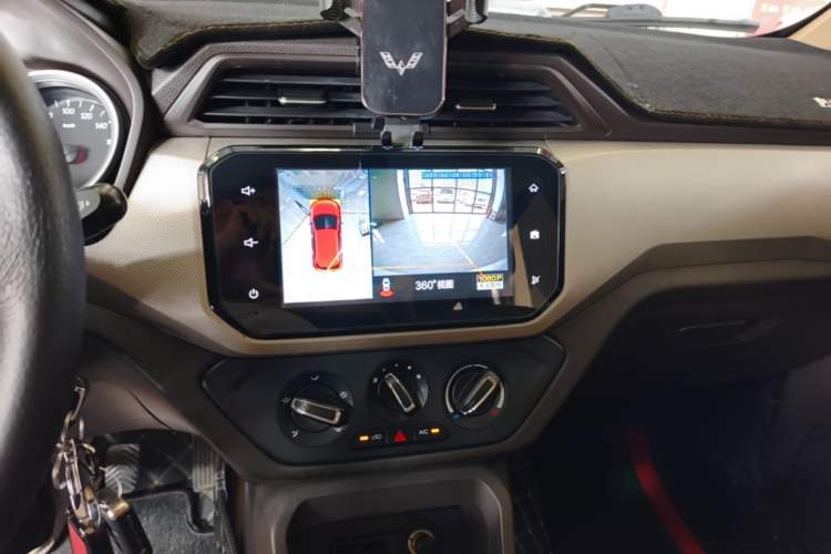 Used Wuling Hongguang 2018 1.5L S Comfort Model L2B Audio And AC Panel