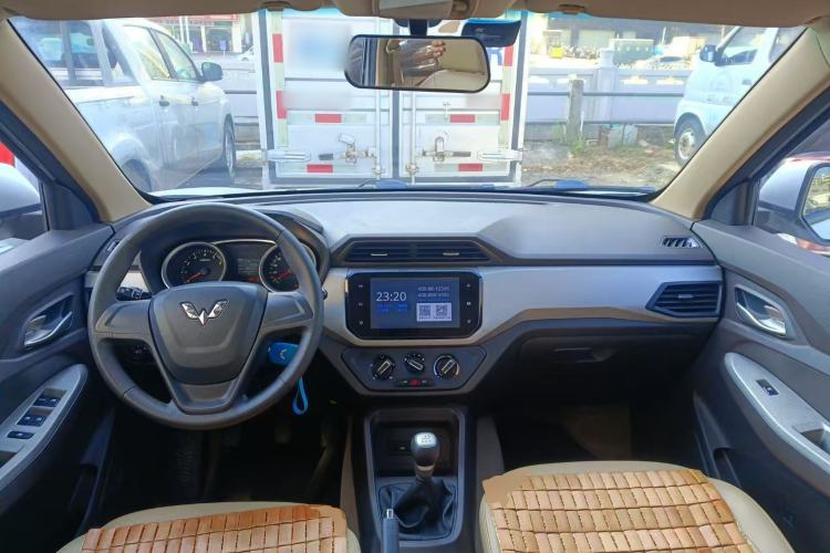 Used Wuling Hongguang 2018 1.5L S Comfort Model L2B Center Console