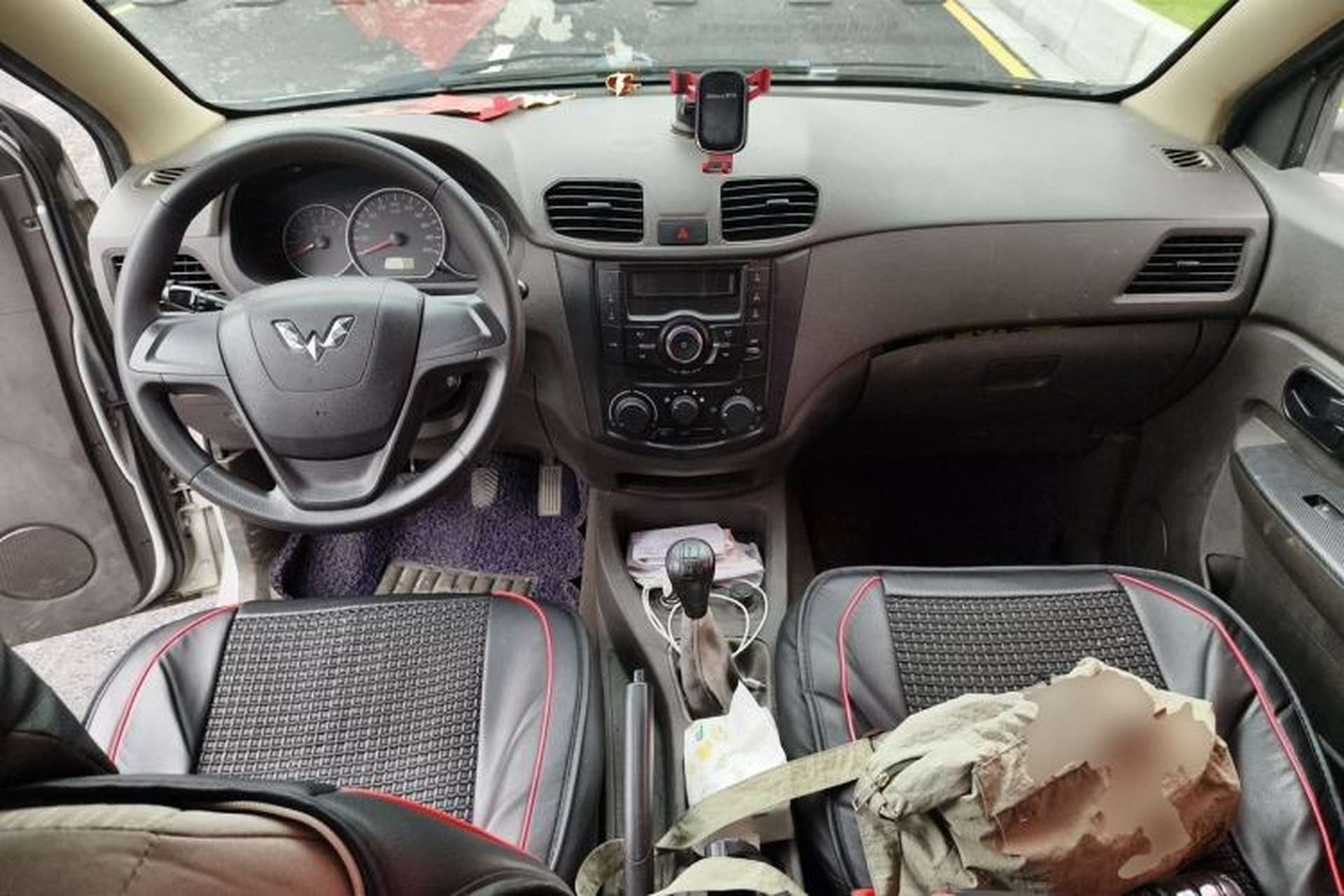 Used Wuling Hongguang 2018 1.5L Classic S Base Model Center Console