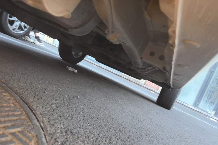 Used Wuling Hongguang 2018 1.5L S Comfort Model L2B Chassis Rear Right
