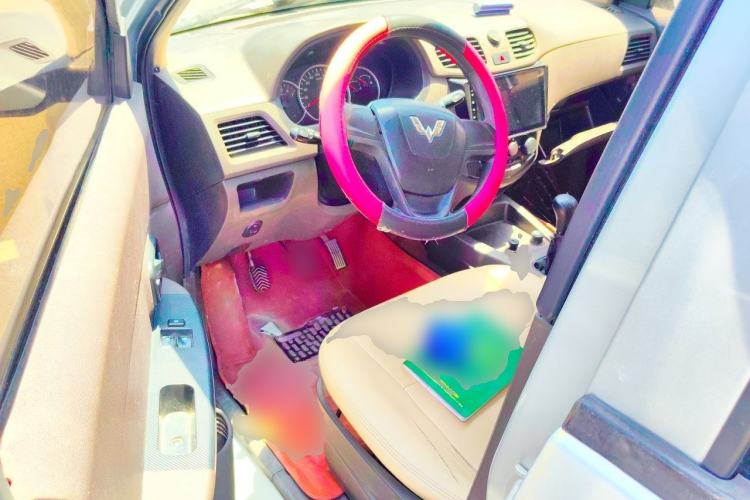 Used Wuling Hongguang 2018 1.5L Classic S Standard Model Driver Seat