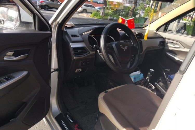 Used Wuling Hongguang 2018 1.5L S Comfort Model L2B Driver Seat