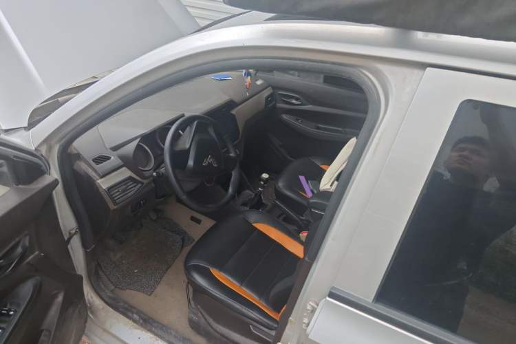 Used Wuling Hongguang 2018 1.5L S Standard Version L2B Driver Seat