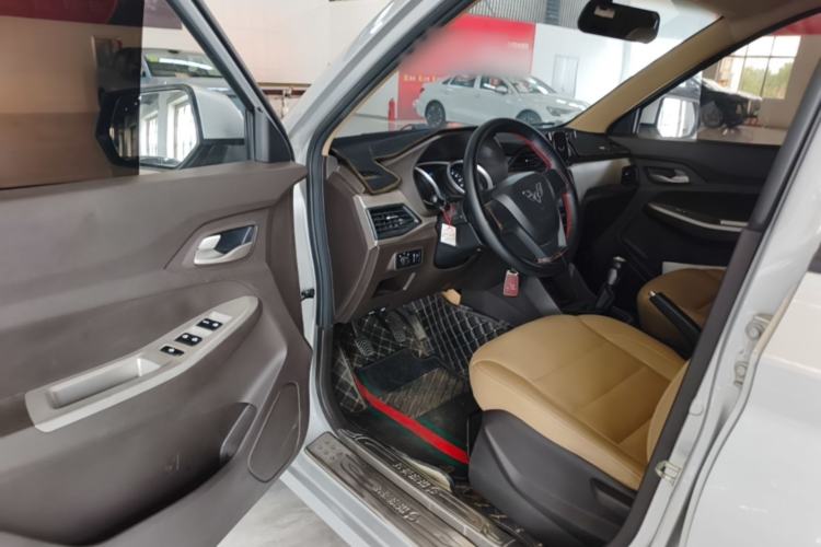 Used Wuling Hongguang 2018 1.5L S Comfort Model L2B Driver Seat