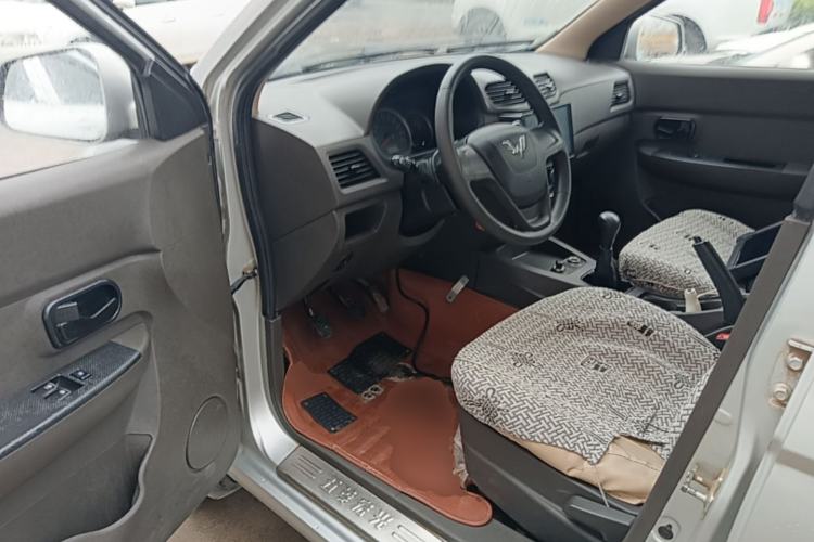 Used Wuling Hongguang 2018 1.2L Classic S Base Model Driver Seat