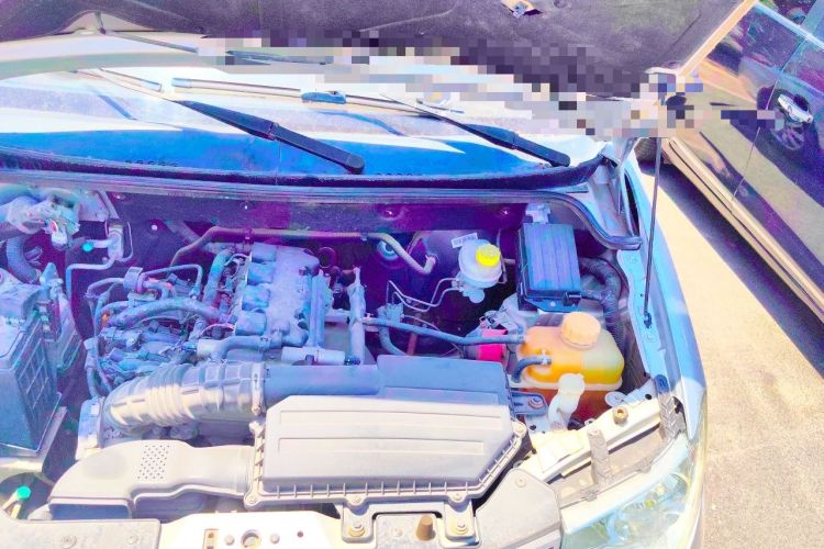 Used Wuling Hongguang 2018 1.5L Classic S Standard Model Engine Bay Left