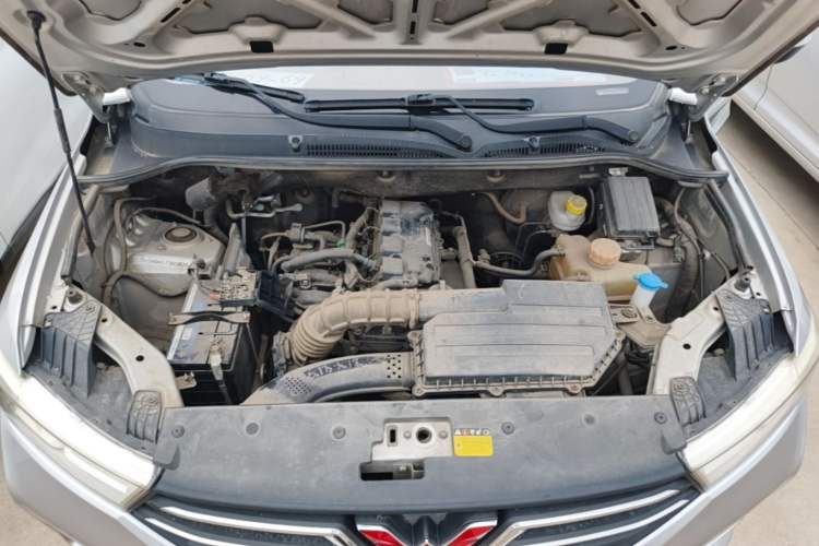 Used Wuling Hongguang 2018 1.5L S Standard Version L2B Engine Bay