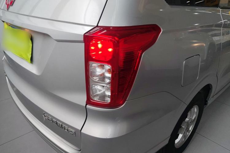Used Wuling Hongguang 2018 1.5L S Standard Version L2B Exterior 3