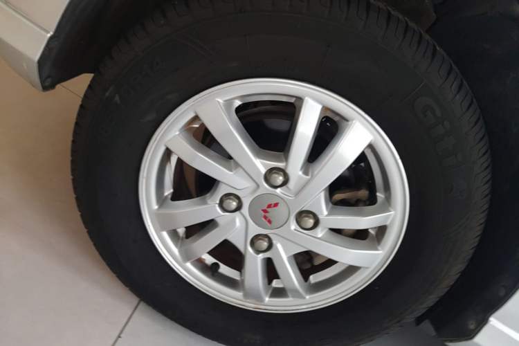 Used Wuling Hongguang 2018 1.5L S Standard Version L2B Exterior 4