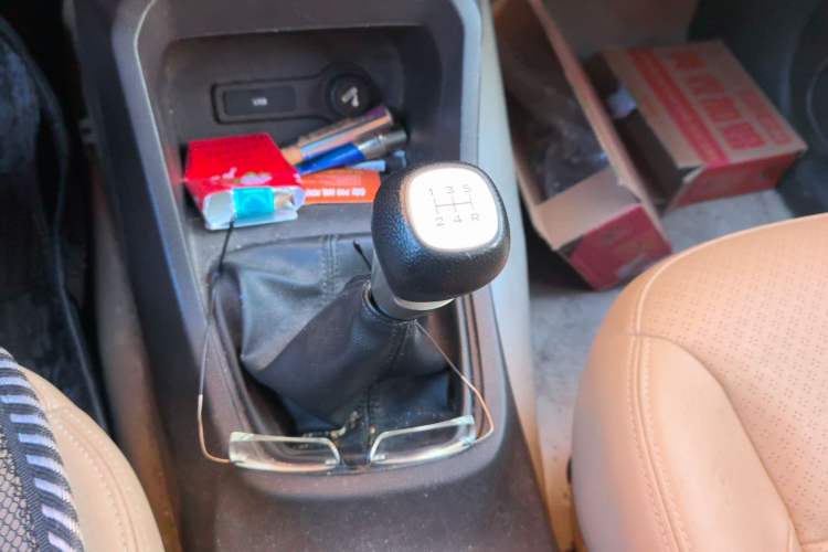 Used Wuling Hongguang 2018 1.5L S Comfort Model L2B Gear Lever