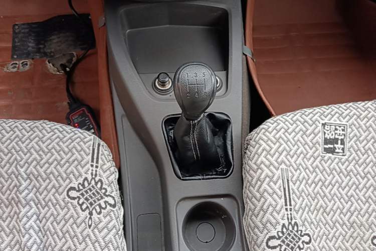 Used Wuling Hongguang 2018 1.2L Classic S Base Model Gear Lever