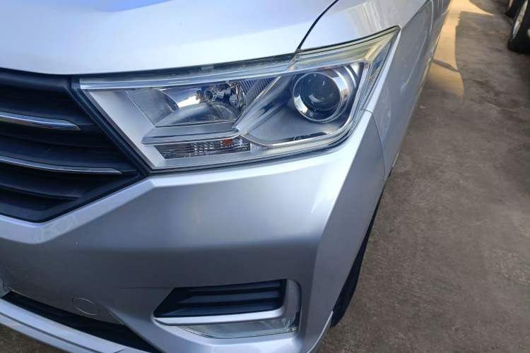 Used Wuling Hongguang 2018 1.5L S Comfort Model L2B Left Front Headlight