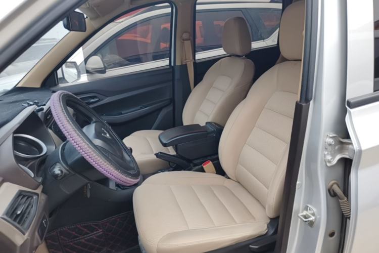 Used Wuling Hongguang 2018 1.5L S Standard Version L2B Left Front Seat