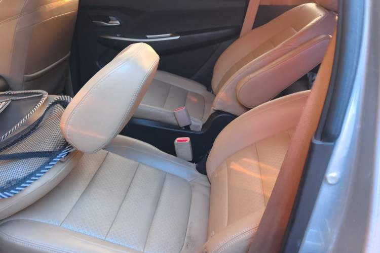 Used Wuling Hongguang 2018 1.5L S Comfort Model L2B Left Rear Seat