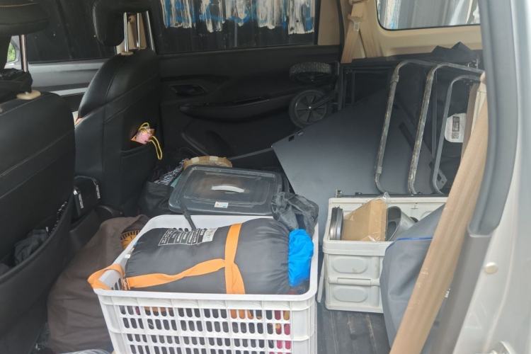 Used Wuling Hongguang 2018 1.5L S Standard Version L2B Left Rear Seat