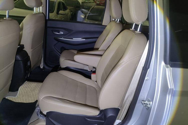 Used Wuling Hongguang 2018 1.5L S Comfort Model L2B Left Rear Seat