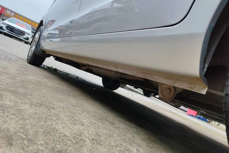 Used Wuling Hongguang 2018 1.2L Classic S Base Model Left Side Sill