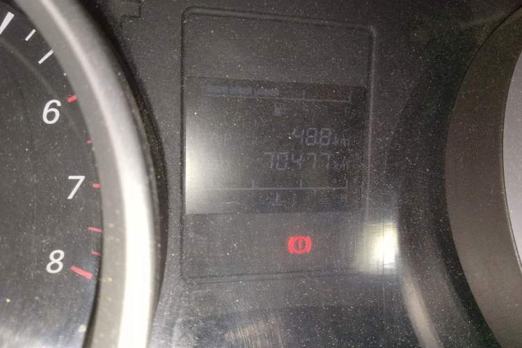 Used Wuling Hongguang 2018 1.5L S Comfort Model L2B Odometer Close Up