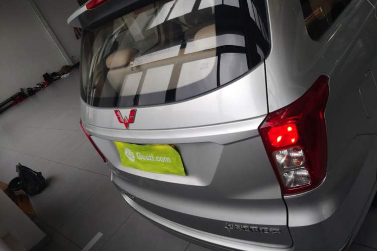 Used Wuling Hongguang 2018 1.5L S Standard Version L2B Rear