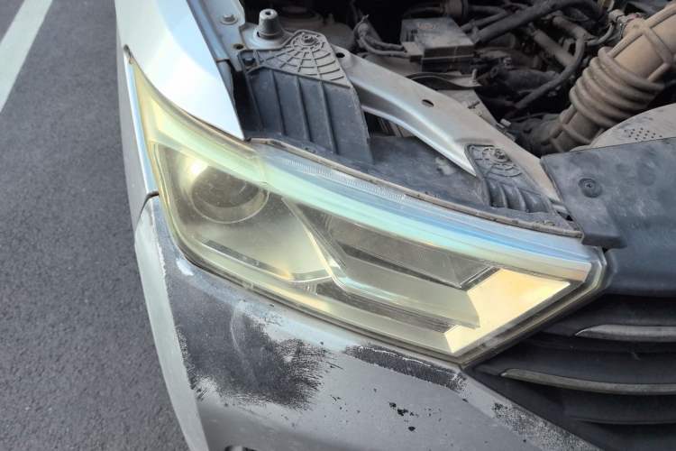 Used Wuling Hongguang 2018 1.5L S Comfort Model L2B Right Front Headlight
