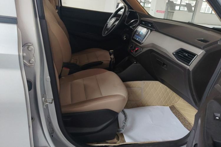 Used Wuling Hongguang 2018 1.5L S Standard Version L2B Right Front Seat