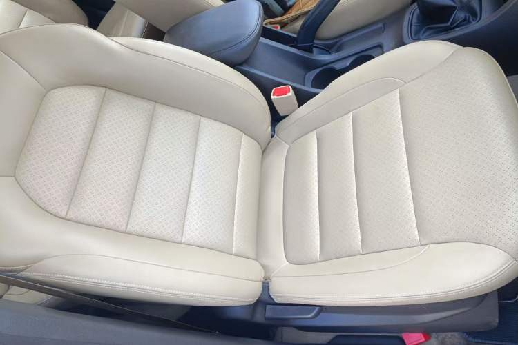 Used Wuling Hongguang 2018 1.5L S Comfort Model L2B Right Front Seat