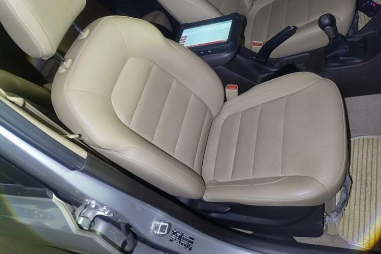 Used Wuling Hongguang 2018 1.5L S Comfort Model L2B Right Front Seat