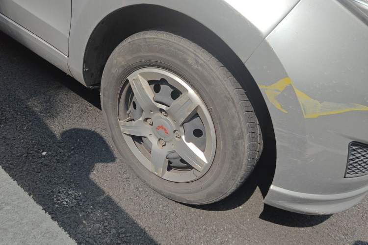 Used Wuling Hongguang 2018 1.5L Classic S Base Model Right Front Wheel Hub