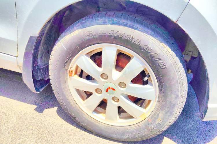 Used Wuling Hongguang 2018 1.5L Classic S Standard Model Right Front Wheel Hub