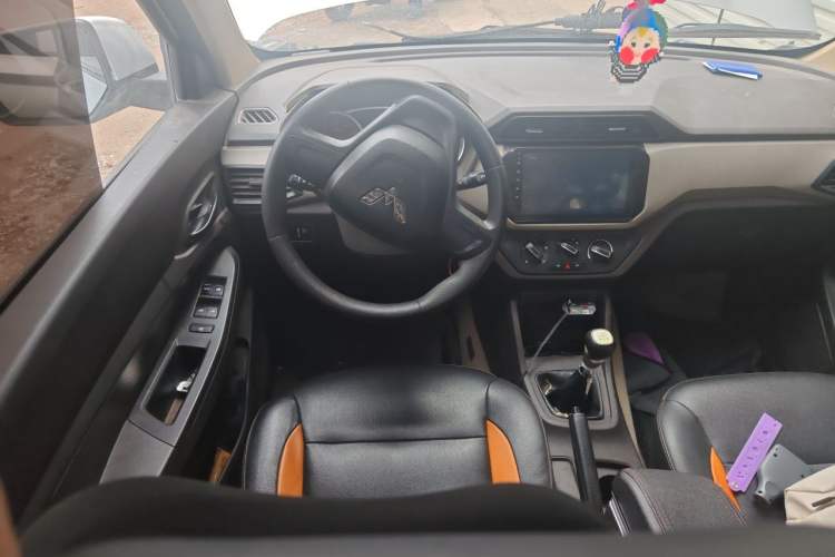 Used Wuling Hongguang 2018 1.5L S Standard Version L2B Steering Wheel
