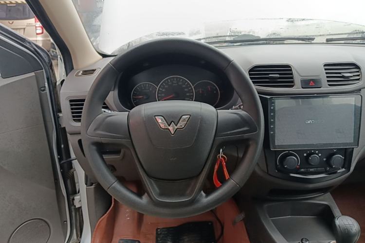 Used Wuling Hongguang 2018 1.2L Classic S Base Model Steering Wheel