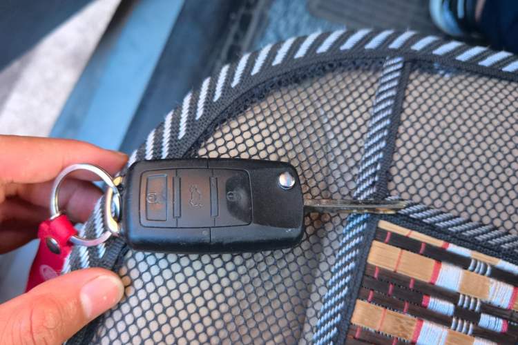 Used Wuling Hongguang 2018 1.5L S Comfort Model L2B Vehicle Key