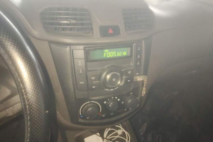 Used Wuling Hongguang 2018 1.2L Classic S Base Model Audio And AC Panel
