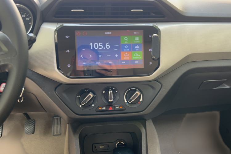 Used Wuling Hongguang 2018 1.5L S Standard Version L2B Audio And AC Panel