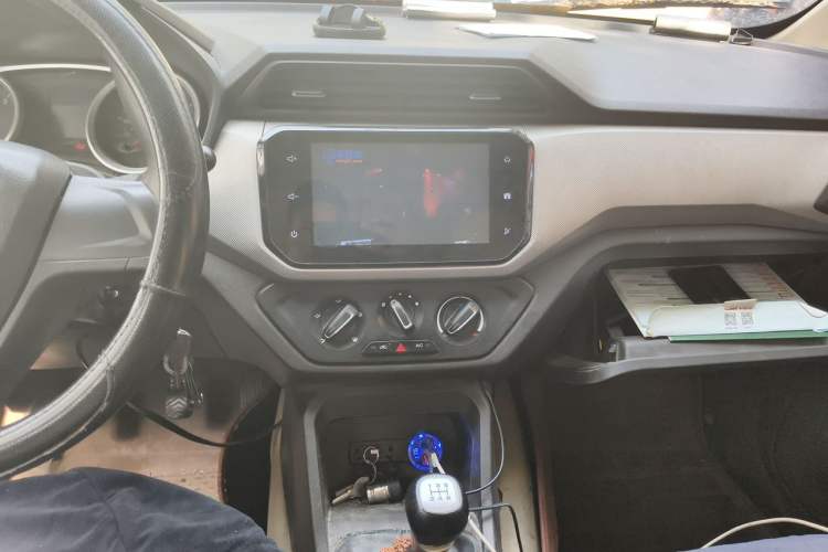 Used Wuling Hongguang 2018 1.5L S Comfort Model L2B Audio And AC Panel