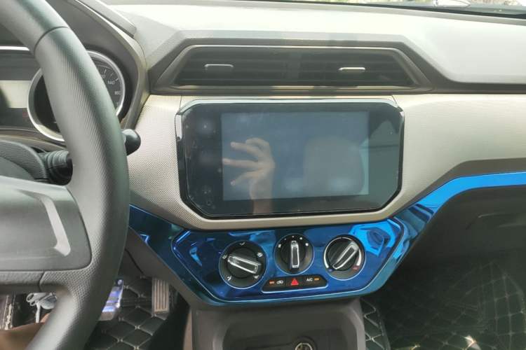 Used Wuling Hongguang 2018 1.5L S Comfort Model L2B Audio And AC Panel