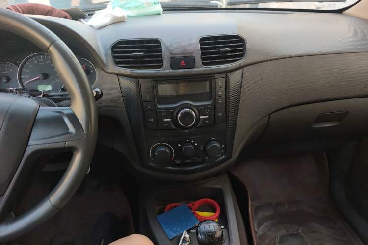 Used Wuling Hongguang 2018 1.5L Classic S Base Model Audio And AC Panel