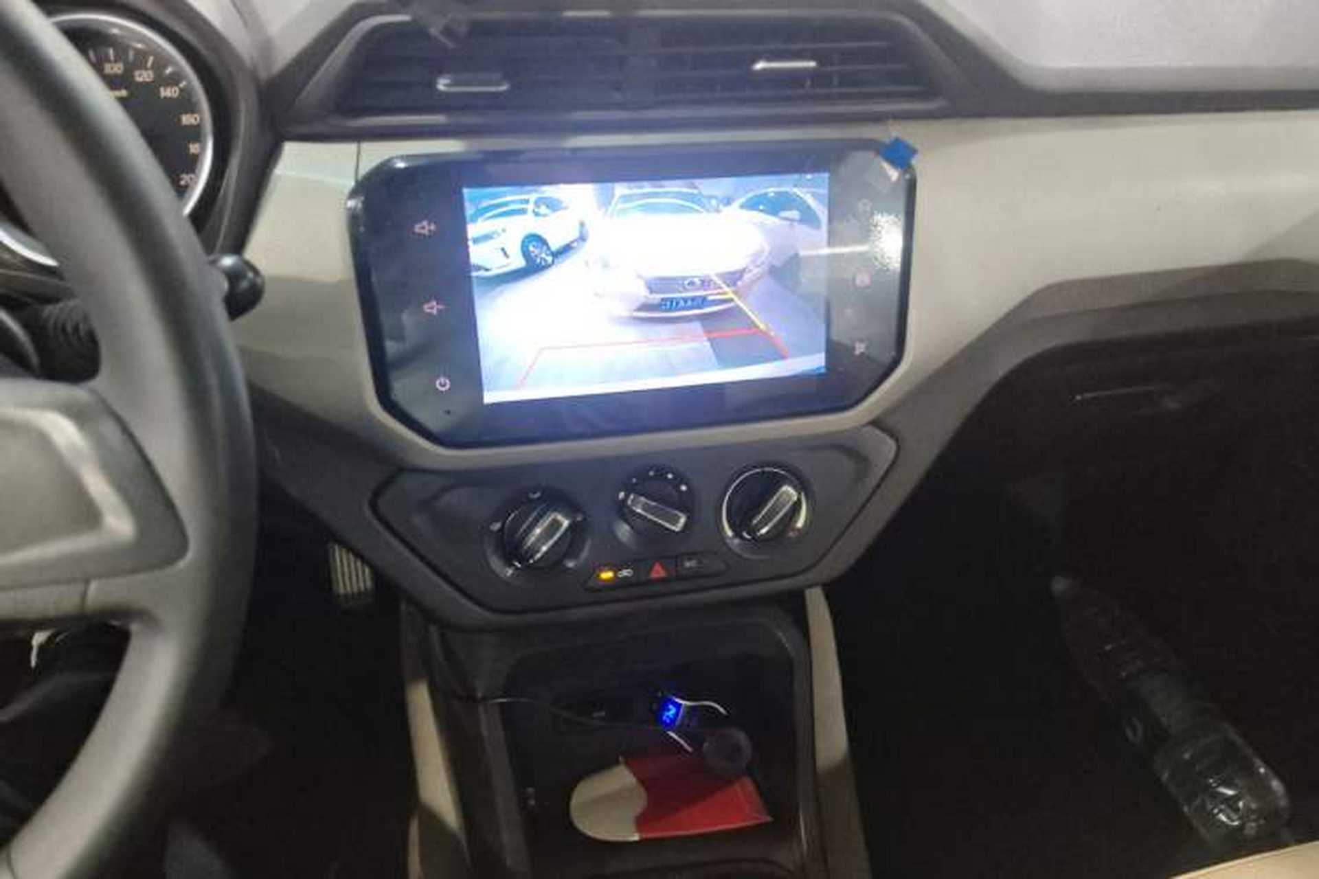 Used Wuling Hongguang 2018 1.5L S Comfort Model L2B Audio And AC Panel