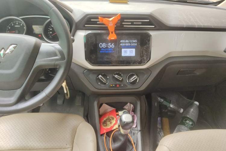 Used Wuling Hongguang 2018 1.5L S Comfort Model L2B Audio And AC Panel