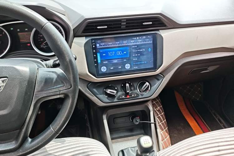 Used Wuling Hongguang 2018 1.5L S Standard Version L2B Audio And AC Panel