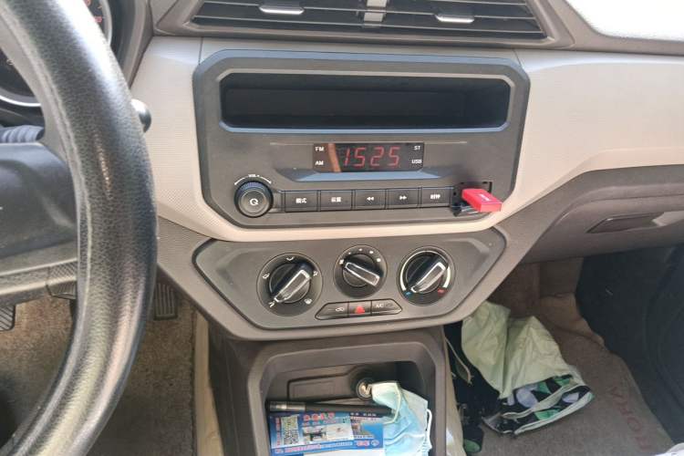 Used Wuling Hongguang 2018 1.5L S Standard Version L2B Audio And AC Panel