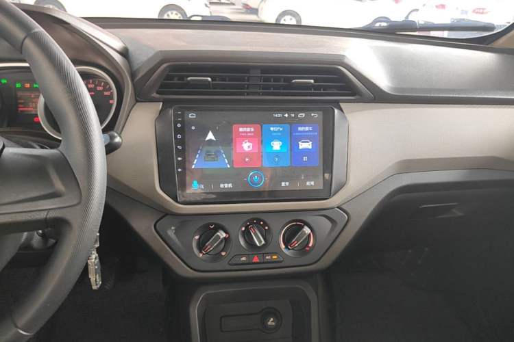 Used Wuling Hongguang 2018 1.5L S Standard Version L2B Audio And AC Panel