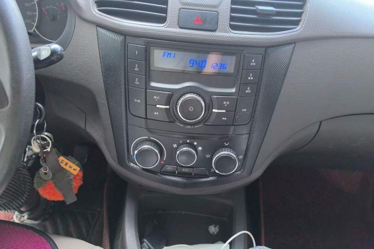 Used Wuling Hongguang 2018 1.5L Classic S Standard Model Audio And AC Panel