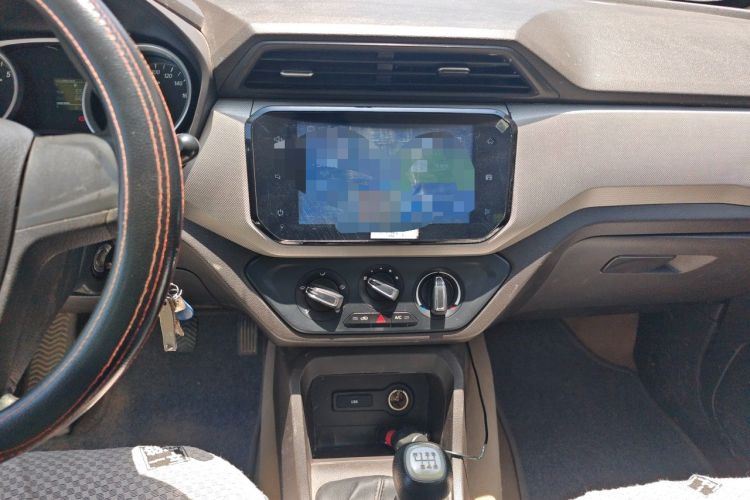 Used Wuling Hongguang 2018 1.5L S Comfort Model L2B Audio And AC Panel