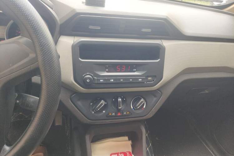 Used Wuling Hongguang 2018 1.5L S Standard Version L2B Audio And AC Panel