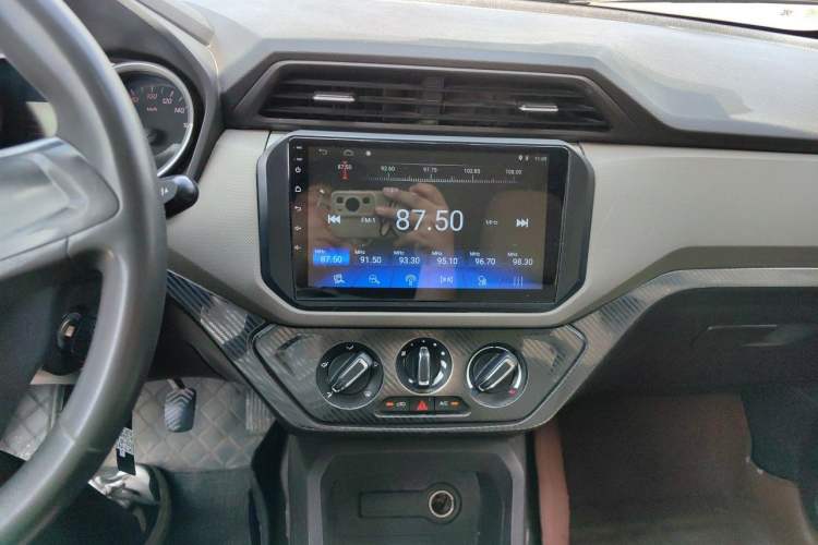Used Wuling Hongguang 2018 1.5L S Standard Version L2B Audio And AC Panel