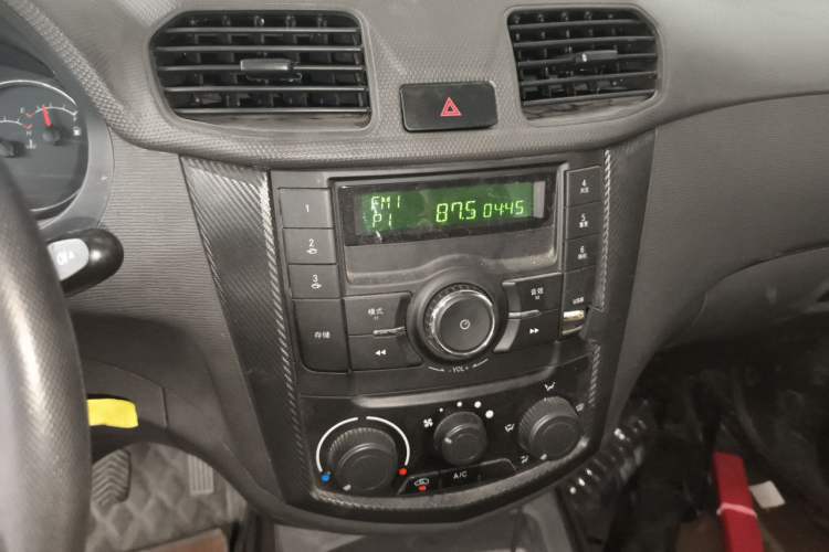 Used Wuling Hongguang 2018 1.2L Classic S Base Model Audio And AC Panel