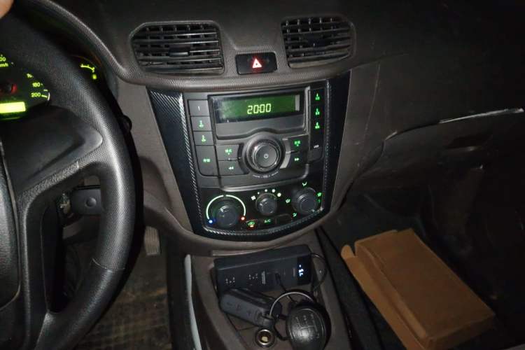 Used Wuling Hongguang 2018 1.5L Classic S Base Model Audio And AC Panel