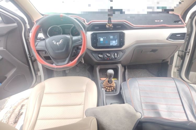 Used Wuling Hongguang 2018 1.5L S Comfort Model L2B Center Console